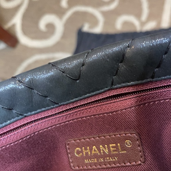 Chanel handbag like new only used a few times - Picture 6 of 16